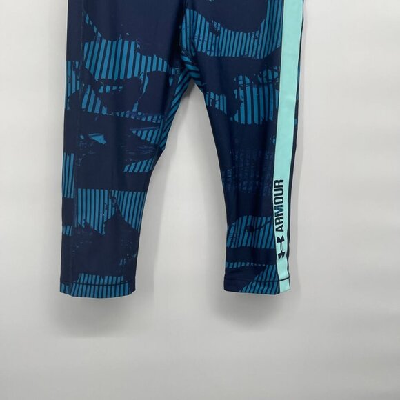2/$30 Under Armour Heatgear Compression Cropped Knee Length Capri Leggings - Picture 6 of 8